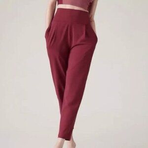 Athleta Elation Yoga Joggers Pants Coffeeberry Red